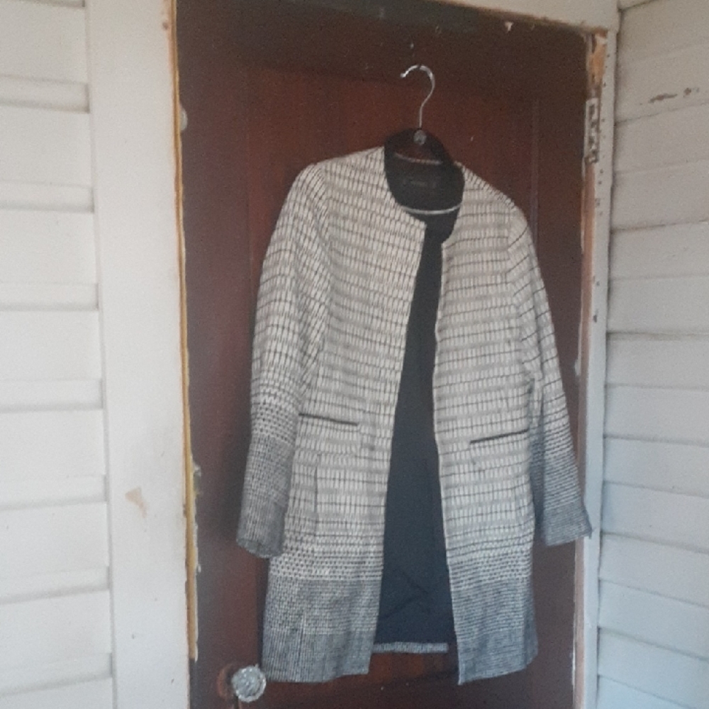 Zara Basic Black And White Basic Jacket Sz Medium - image 1
